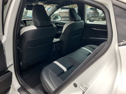 Used 2026 Toyota Camry SE FWD image 10