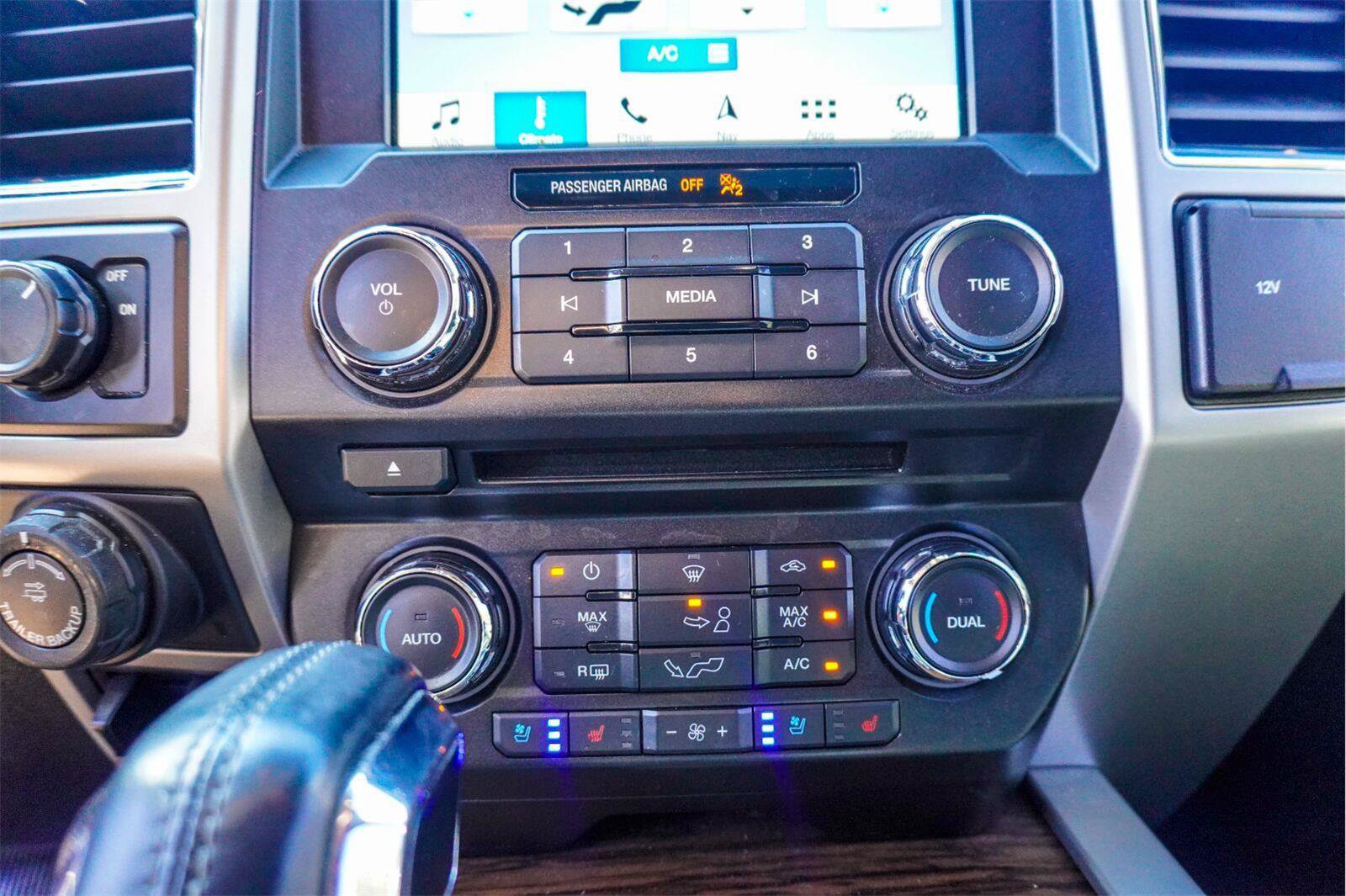 Used 2018 Ford F150 Lariat RWD image 29