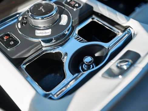 Used 2020 Rolls-Royce Wraith image 63