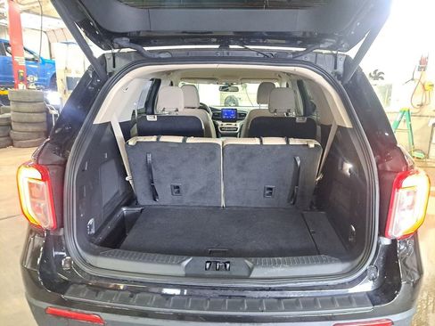 Used 2023 Ford Explorer XLT w/ Equipment Group 202A image 21
