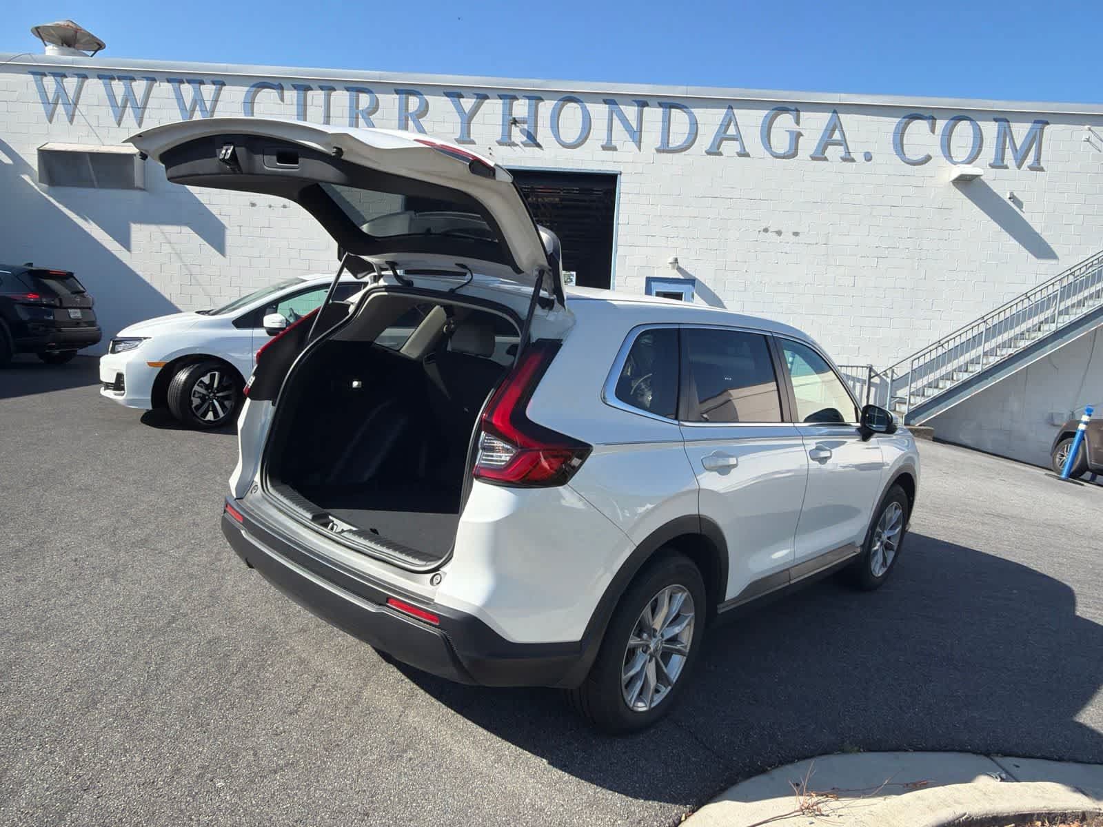 Used 2025 Honda CR-V EX image 11