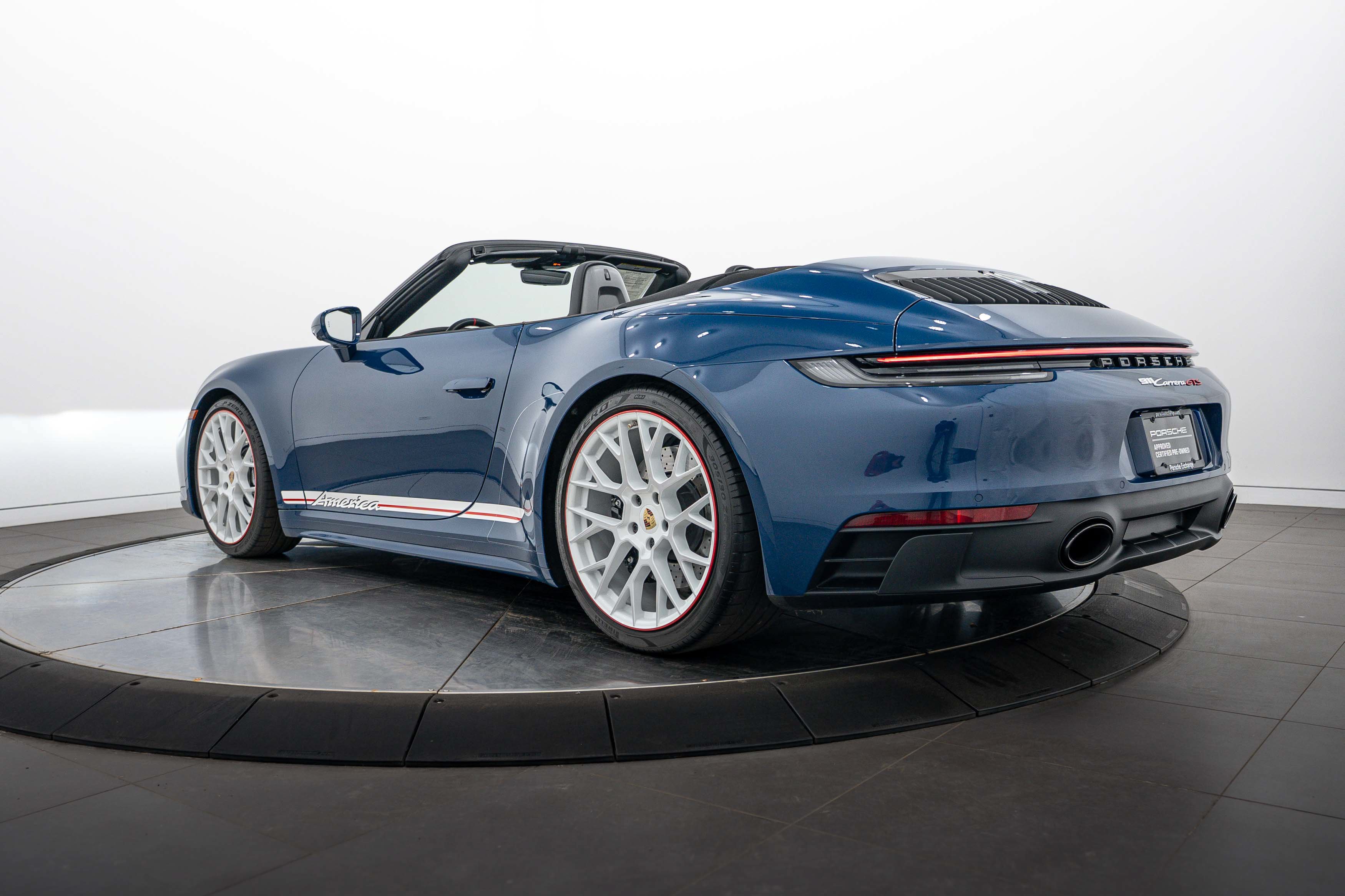 Certified 2023 Porsche 911 Carrera GTS RWD image 3