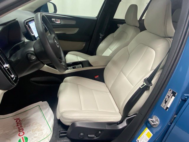 Used 2025 Volvo XC40 B5 Plus w/ Climate Package AWD/4WD image 10