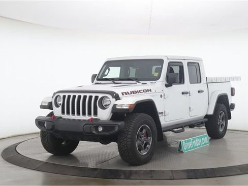 Used 2021 Jeep Gladiator Rubicon w/ Trailer Tow Package AWD/4WD image 10