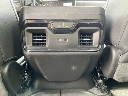 Used 2022 GMC Sierra 1500 AT4 AWD/4WD image 41
