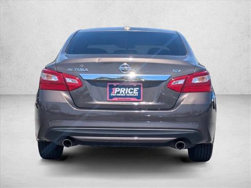 Used 2016 Nissan Altima 2.5 SV FWD image 7