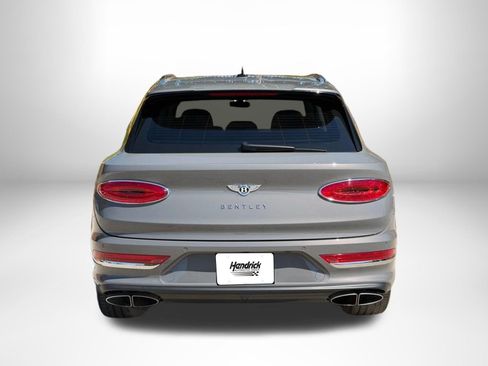 Certified 2025 Bentley Bentayga AWD/4WD image 9