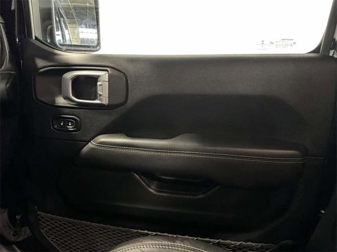 Used 2019 Jeep Wrangler Unlimited Sahara w/ Quick Order Package 24M Moab image 31