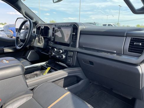 Used 2024 Ford F250 Platinum w/ Tremor Off-Road Package image 30