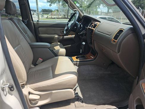 Used 2000 Toyota 4Runner SR5 w/ Upgrade Value Pkg 2 RWD image 11