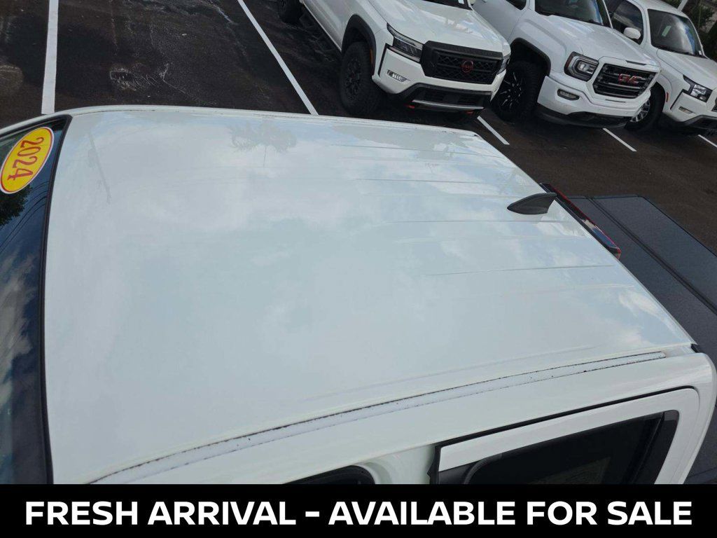 Used 2024 Nissan Frontier SV RWD image 6
