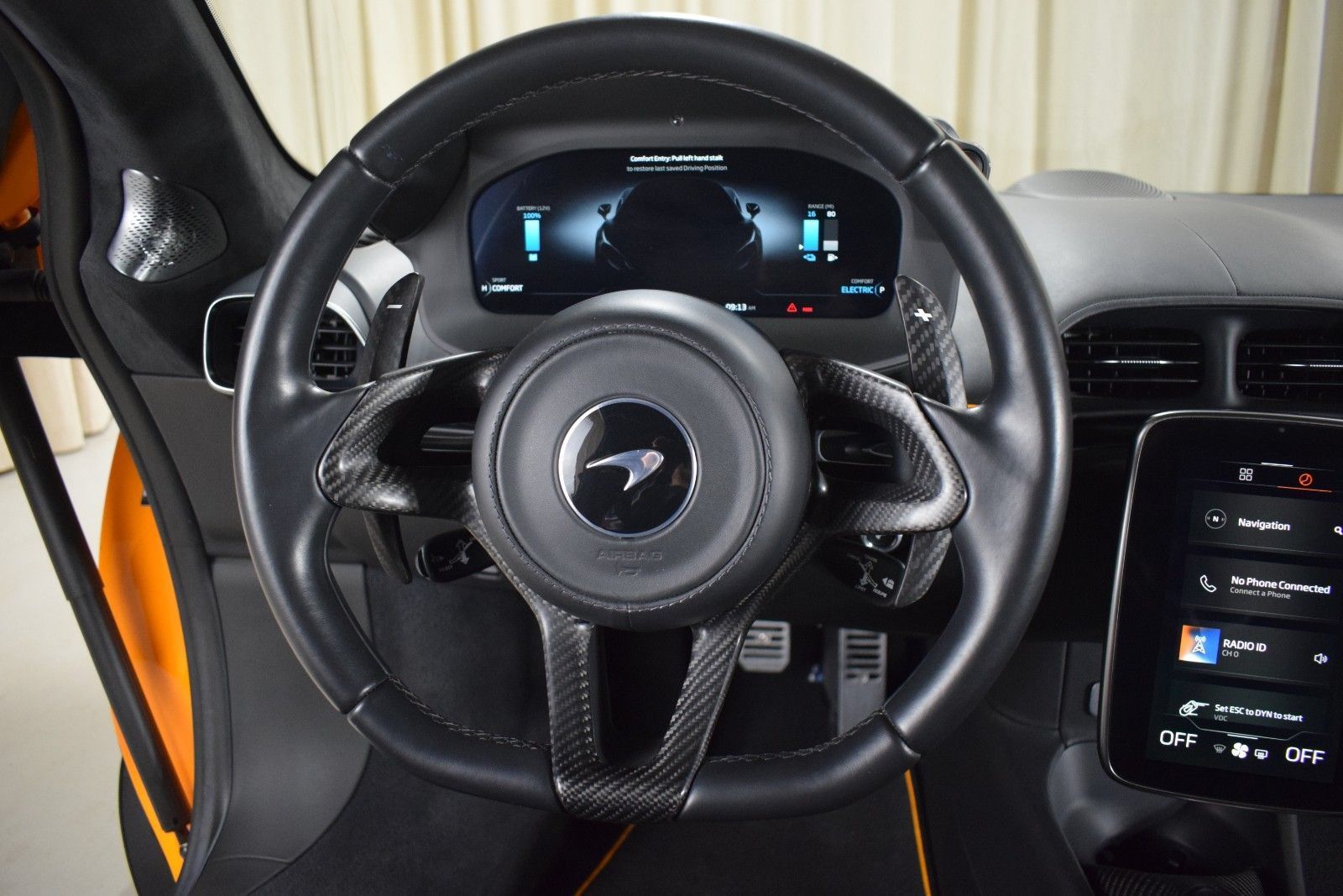 Used 2024 McLaren Artura RWD image 21