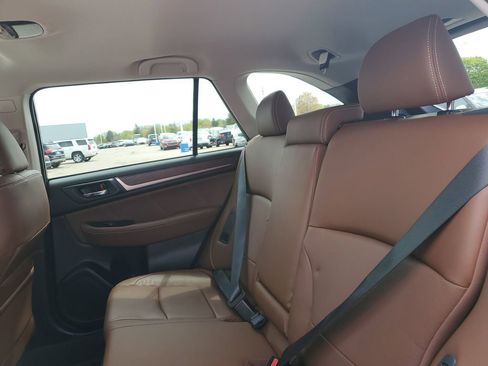 Used 2019 Subaru Outback 2.5i Touring AWD/4WD image 31