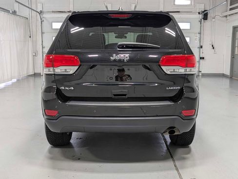 Used 2019 Jeep Grand Cherokee Laredo image 8