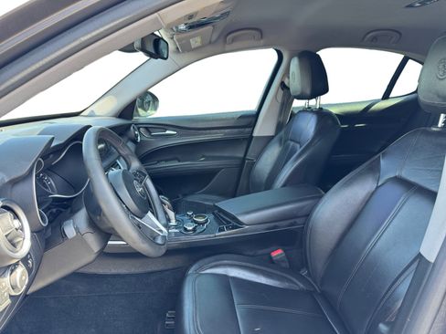 Used 2019 Alfa Romeo Stelvio RWD image 9