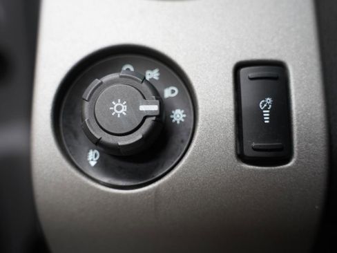 Used 2015 Ford F250 Lariat w/ Chrome Package image 23