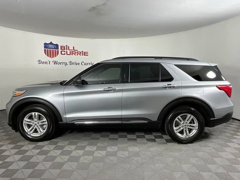 Used 2023 Ford Explorer XLT RWD image 6