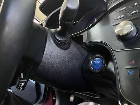 Used 2016 Toyota Avalon Limited image 35