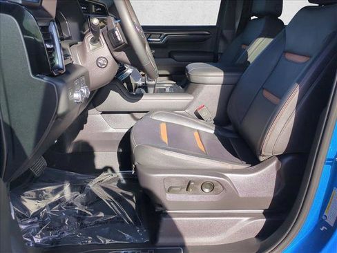 Used 2024 GMC Sierra 1500 AT4 w/ Technology Package image 16