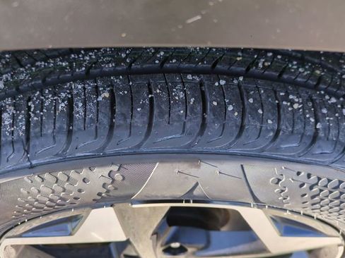 Used 2024 Kia Seltos EX image 11