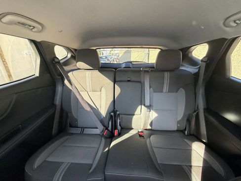 Used 2025 Chevrolet Blazer LT FWD image 39