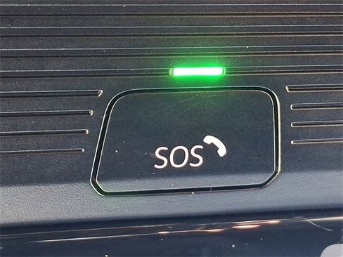 Used 2024 Volkswagen Atlas Cross Sport SE image 26