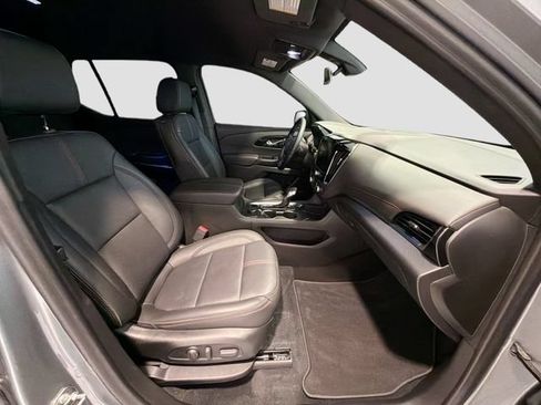 Used 2023 Chevrolet Traverse RS FWD image 27