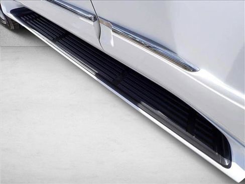 Used 2015 Lexus GX 460 image 9