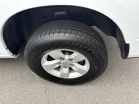 Used 2017 RAM 1500 Classic SLT image 5