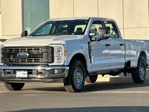 New 2026 Ford F250 XL w/ XL Chrome Package image 7