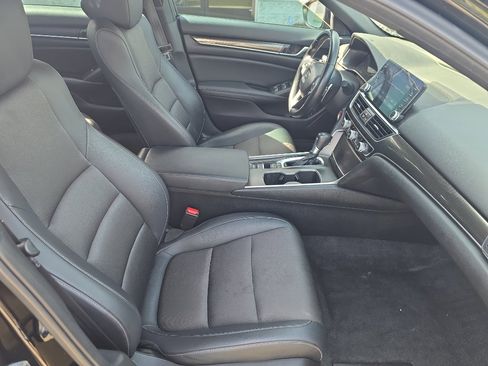 Used 2022 Honda Accord Sport image 11