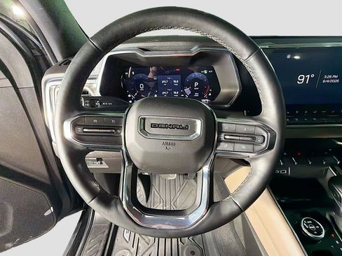 Used 2023 GMC Canyon Denali AWD/4WD image 11