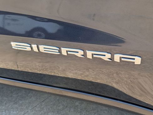 Certified 2024 GMC Sierra 1500 SLT RWD image 33
