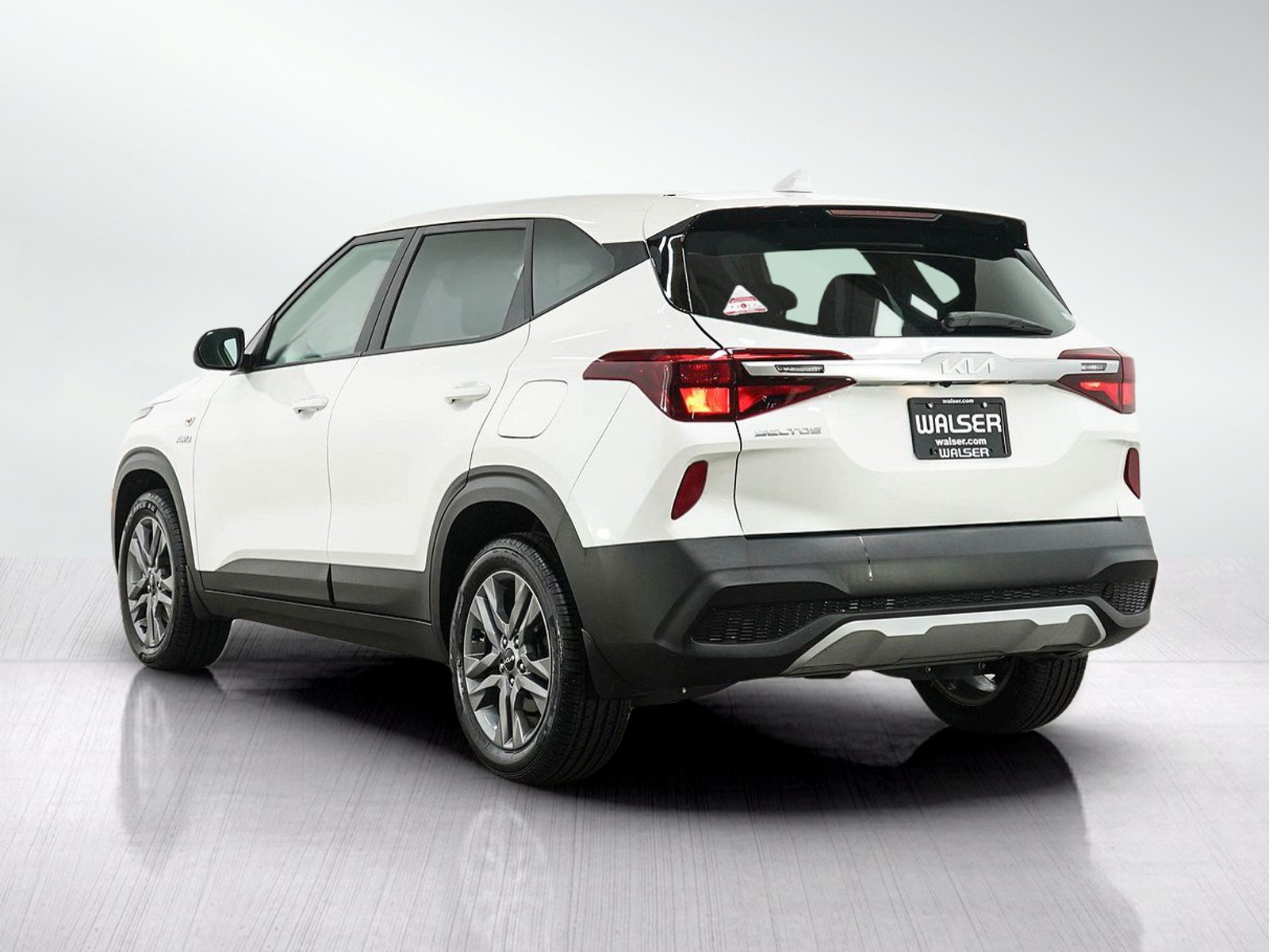 Used 2022 Kia Seltos LX AWD/4WD image 3