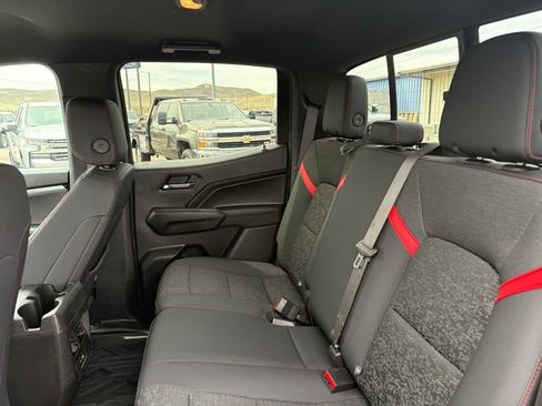 Used 2024 Chevrolet Colorado Z71 w/ Z71 Convenience Package 2 AWD/4WD image 27