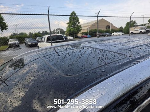 Used 2017 Toyota Highlander Limited FWD image 6