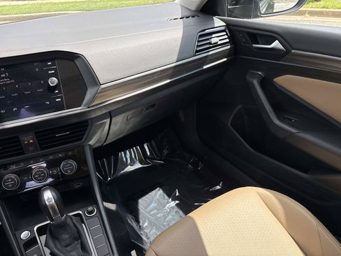 Used 2019 Volkswagen Jetta SEL FWD image 28