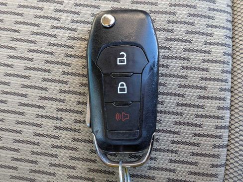 Used 2019 Ford F150 XLT w/ Equipment Group 302A Luxury AWD/4WD image 27