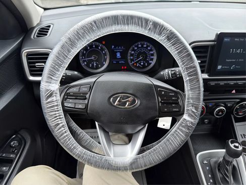 Used 2021 Hyundai Venue SE FWD image 20