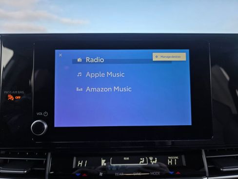 Used 2026 Toyota Sienna LE image 56