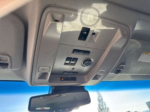 Used 2015 Cadillac Escalade Premium image 72