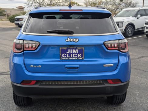 Used 2022 Jeep Compass Latitude AWD/4WD image 3