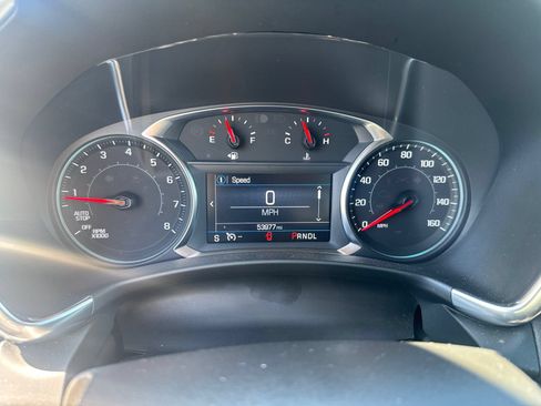 Used 2024 Chevrolet Equinox LT FWD image 2