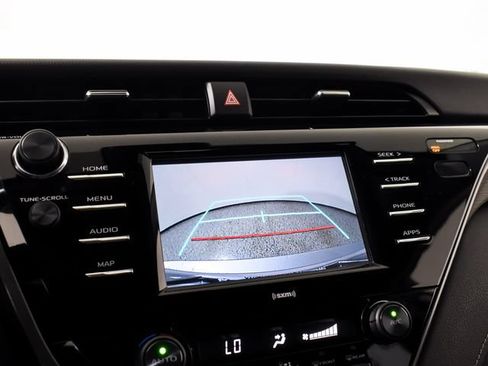 Used 2020 Toyota Camry SE FWD image 30