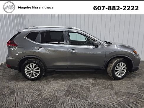 Used 2018 Nissan Rogue SV w/ Sun & Sound Touring Package AWD/4WD image 3