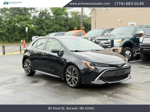 Used 2019 Toyota Corolla XSE FWD image 3