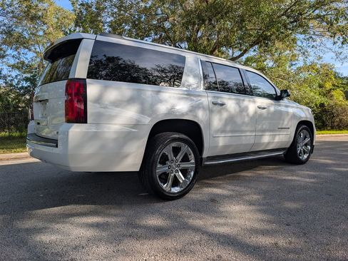 Used 2017 Chevrolet Suburban Premier AWD/4WD image 9