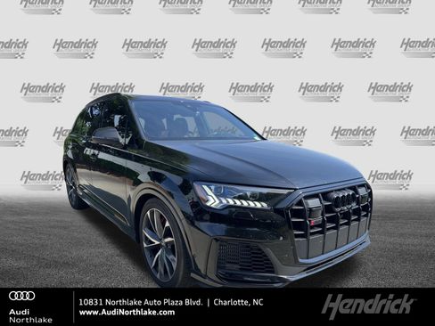 Used 2023 Audi SQ7 Prestige AWD/4WD image 1
