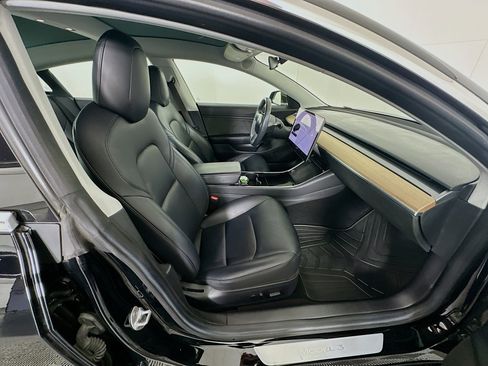 Used 2018 Tesla Model 3 Long Range image 29