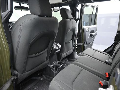 Used 2020 Jeep Wrangler Unlimited Willys image 13